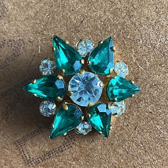 VINTAGE Crystal Flower Brooch - Picture 2 of 7